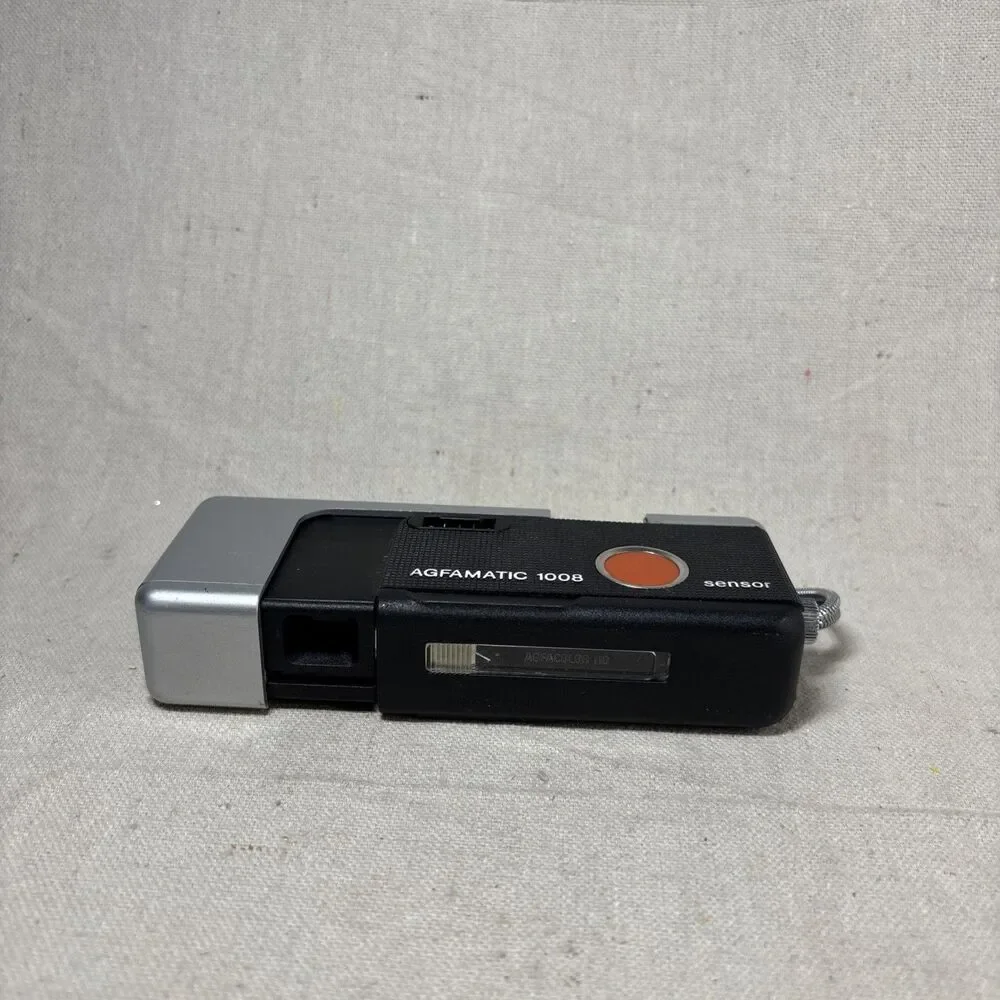 Agfamatic 1008 Pocket Sensor Vintage Camera With Metal Strap Untested
